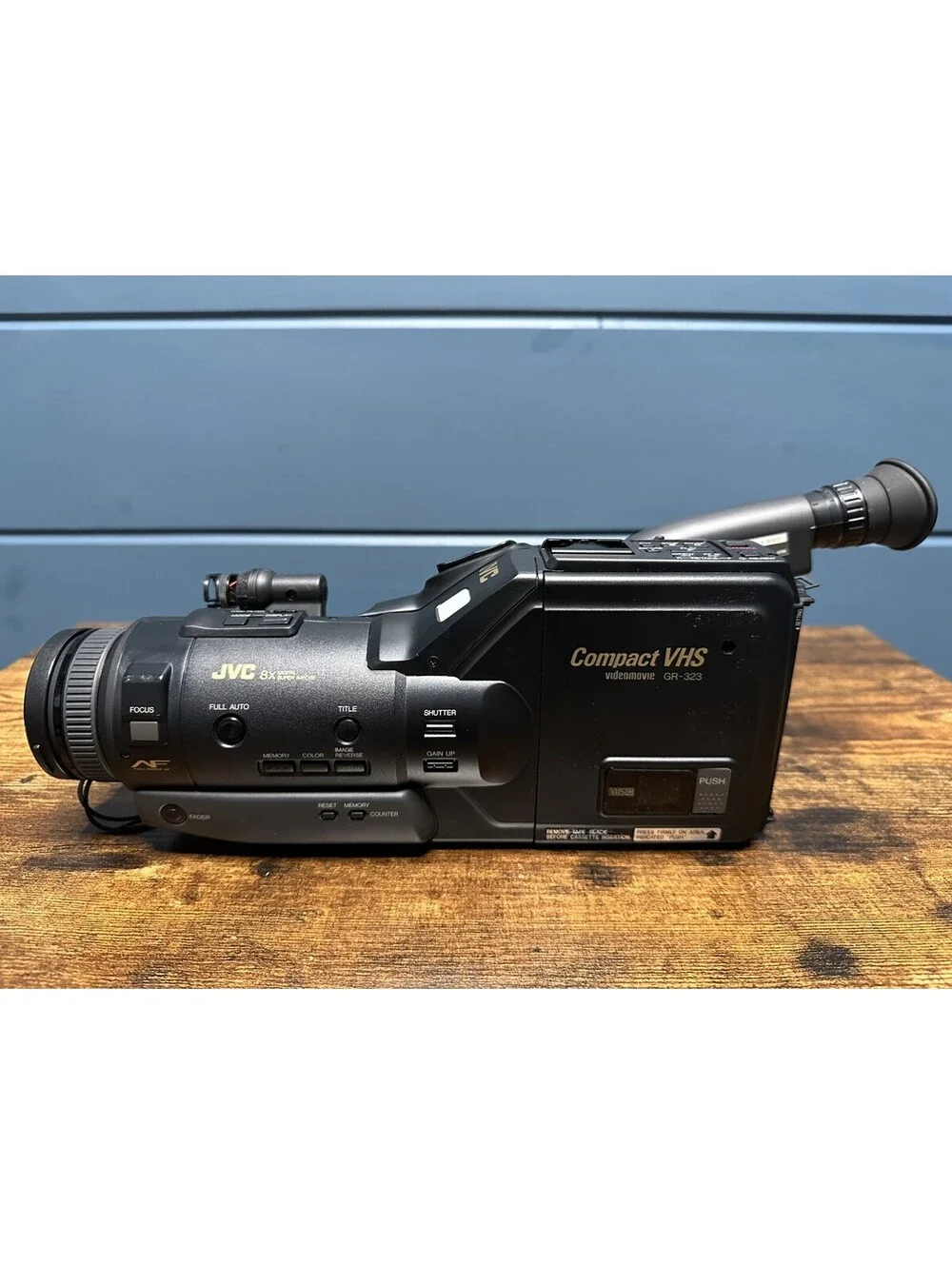 JVC GR-323 VHS-C Camcorder Bundle Case Manual Charger Tapes Powers On READ